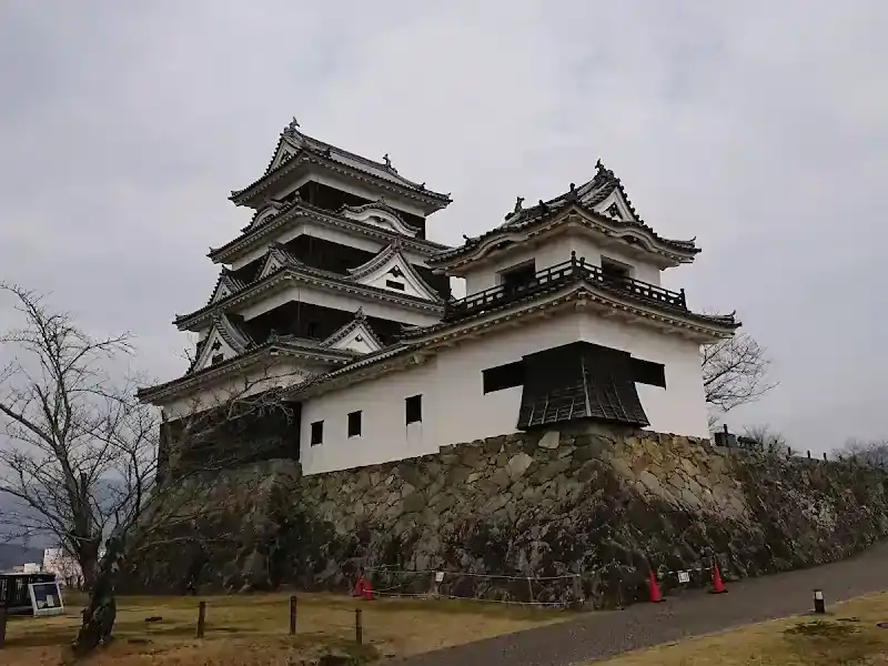 Dōgo Park & Yuzuki Castle Ruins